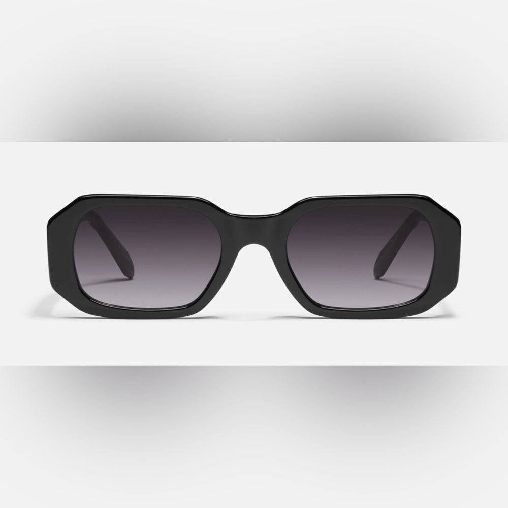 Quay sunglasses oversized glasses cat eye frames hyped up accessory box eye wear
